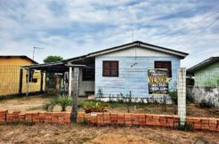 Duas casas mistas bem localizadas