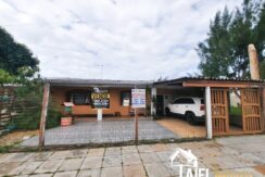 Casa com Anexo e Espaço Gourmet com Churrasqueira no bairro Nazaré Centro em Cidreira/RS