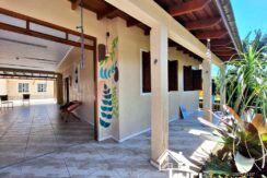 Casa Maravilhosa com 3 Dormitórios e Anexo na Praia de Oásis em Tramandaí/RS