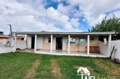 Casa com 2 Dormitórios, Suíte, Pátio Amplo – Apta ao Financiamento Bancário – Praia de Cidreira/RS