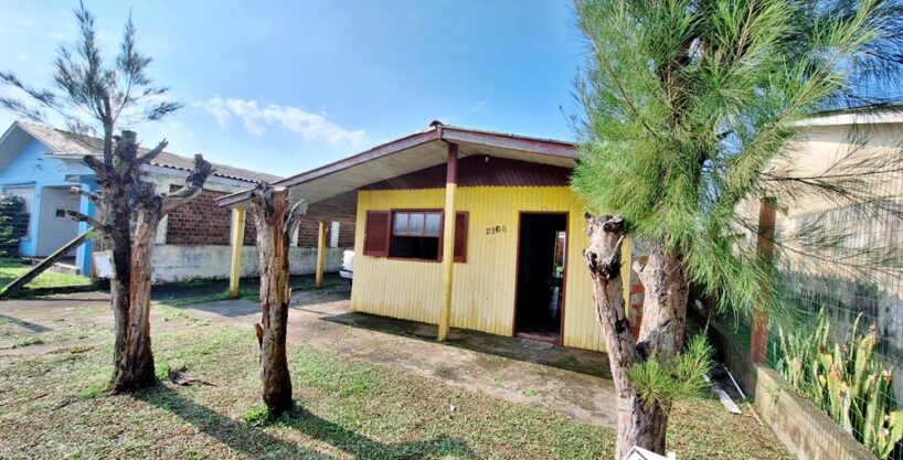 DUAS lindas Casas pelo preço de UMA no Centro da Praia de Cidreira/RS