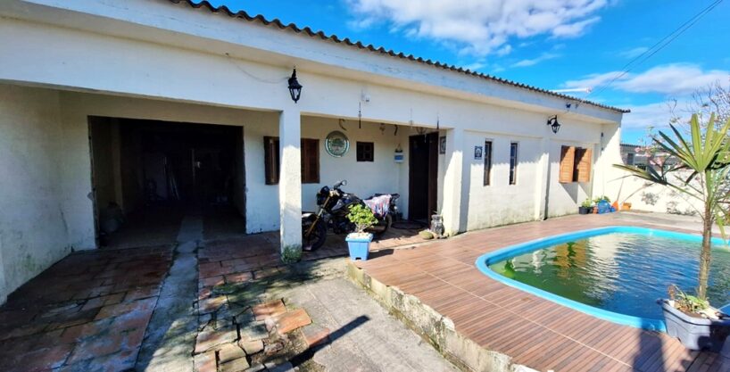 Casa com Piscina em Magistério, Balneário Pinhal/RS