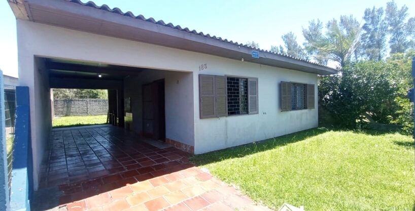 Casa com 3 Dormitórios Apta ao Financiamento Bancário na Praia em Cidreira/RS