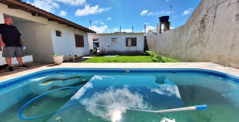 Casa e Anexo com 3 Dormitórios, Suíte e Piscina Privativa na Praia de Cidreira/RS