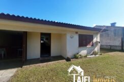 Encantadora Residência com 3 Dormitórios na Praia de Cidreira/RS Encantadora Residência com 3 Dormitórios na Praia de Cidreira/RS