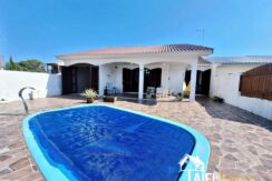 Belíssima Residência com Piscina no Centro da Praia de Cidreira/RS