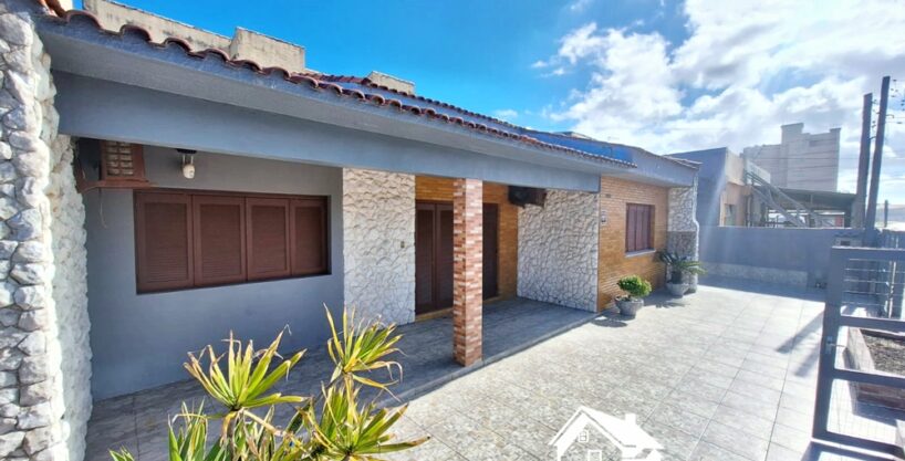 Belíssima Residência com Vista para o Mar no Centro da Praia de Cidreira/RS