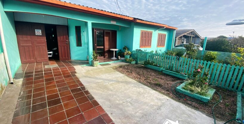 Excelente Residência com Anexo no Centro da Praia de Cidreira/RS