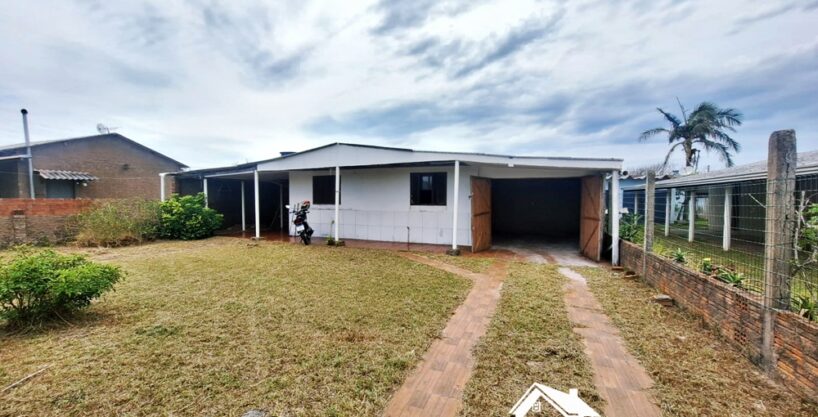 Encantadora Residência com 2 Dormitórios e 1 Suíte em Balneário Pinhal/RS