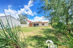 Casa com 2 Dormitórios e Pátio Amplo no Bairro Nazaré em Cidreira/RS