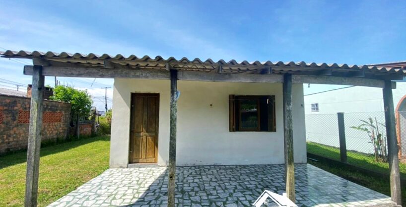 Casa com 2 Dormitórios em Magistério, Balneário Pinhal/RS