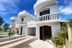 Excelente Sobrado Castelinho no Centro da Praia de Cidreira/RS