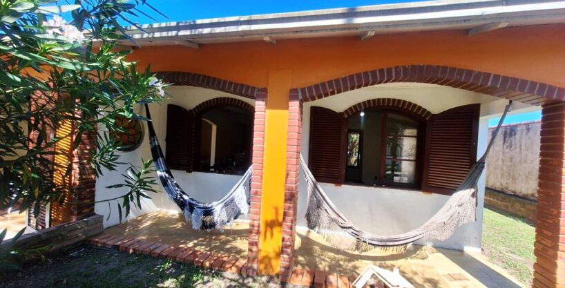 Casa com 2 Dormitórios no bairro Centro em Cidreira/RS ️