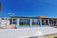 Espetacular Residência com 6 Dormitórios no Centro da Praia de Cidreira/RS