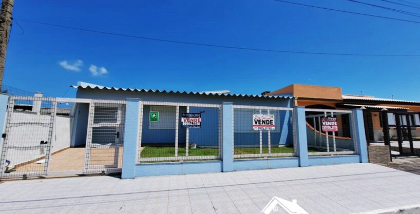 Espetacular Residência com 6 Dormitórios no Centro da Praia de Cidreira/RS