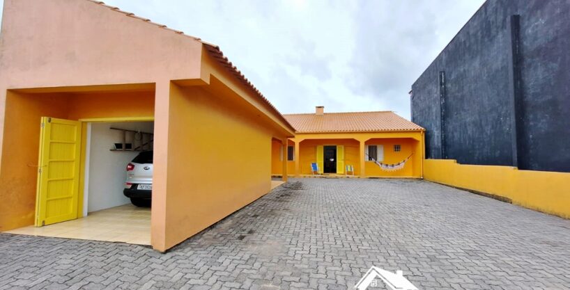 Incrível Residência na Avenida Central em Cidreira/RS 