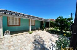 Encantadora Residência com 3 Dormitórios Apta ao Financiamento Bancário em Cidreira/RS 