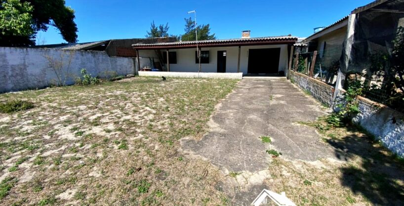 Casa com Pátio Amplo na Costa do Sol em Cidreira/RS 