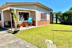 Fantástica Residência com 5 Dormitórios, 2 Terrenos em Balneário Pinhal/RS