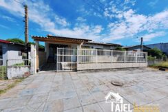 Incrível Residência com 5 Dormitórios na Avenida Central em Cidreira/RS