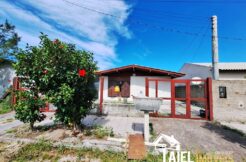 Casa com 5 Dormitórios e Anexo Aproximadamente 300m da Praia no Bairro Centro – Cidreira/RS