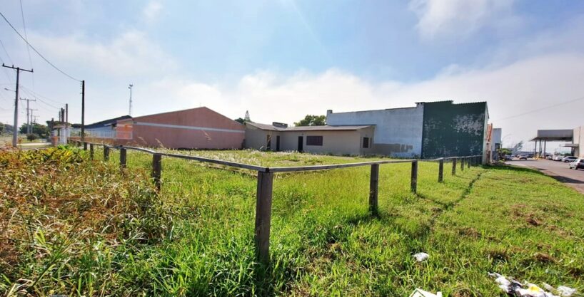 Excelente Terreno de Esquina com 625m² em Frente ao Supermercado Asun