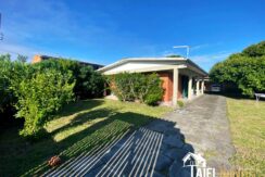 Casa de Laje com 3 Dormitórios, Suíte e Anexo Aproximadamente 200m da Praia no Bairro Nazaré – Cidreira/RS