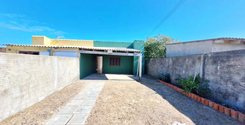 Encantadora Residência Apta ao Financiamento Bancário e com Laudo APROVADO na Compra Assistida – Centro de Cidreira/RS