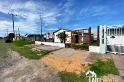 Casa com 2 Dormitórios e Pátio Amplo no Centro da Praia de Cidreira/RS