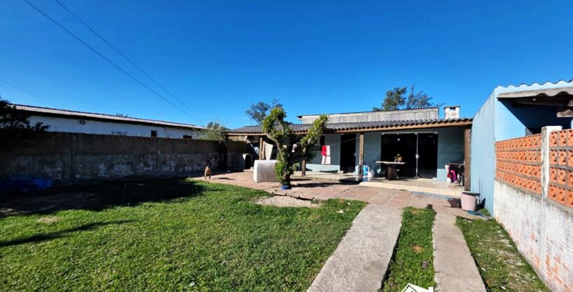 Encantadora Residência com 3 Dormitórios e Suíte na Praia de Cidreira/RS