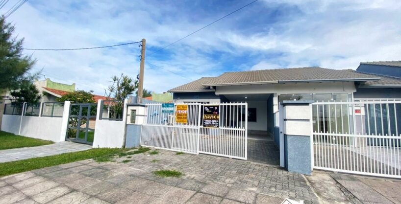 Excelente Residência com 2 Dormitórios e Suíte no Bairro Nazaré da Praia de Cidreira/RS