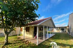 Encantadora Casa Mista com 2 Dormitórios na Praia de Cidreira/RS
