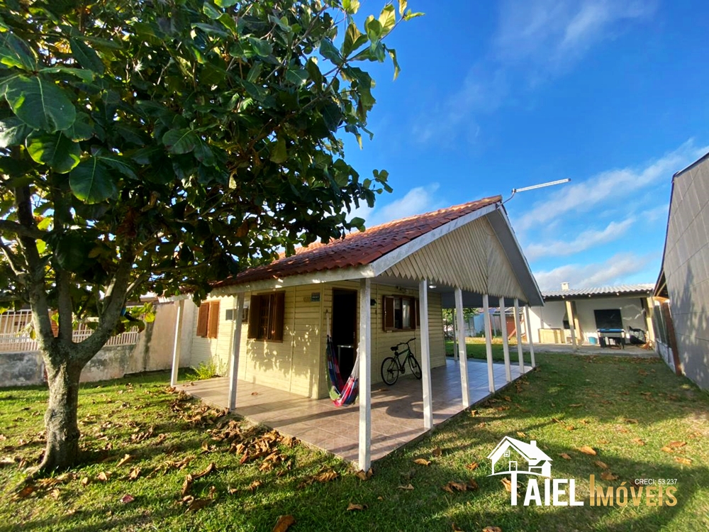 Encantadora Casa Mista com 2 Dormitórios na Praia de Cidreira/RS