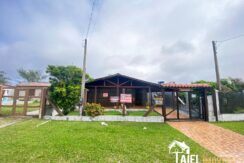 Casa Mista com Anexo no Bairro Nazaré em Cidreira/RS