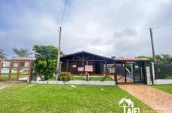 Casa Mista com Anexo no Bairro Nazaré em Cidreira/RS