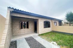 Excelente Casa Geminada Aproximadamente 300m da Praia em Cidreira/RS