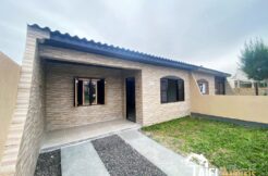 Excelente Casa Geminada Aproximadamente 300m da Praia em Cidreira/RS