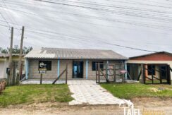 Maravilhosa Casa com Piscina no Bairro Nazaré na Praia de Cidreira/RS