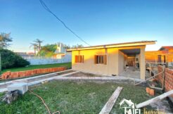 Excelente Casa no Bairro Nazaré a Aproximadamente 200m da Praia em Cidreira/RS