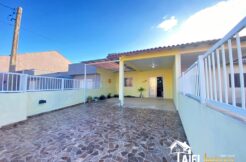 Maravilhosa Residência com Piscina Aproximadamente 150m da Praia em Cidreira/RS