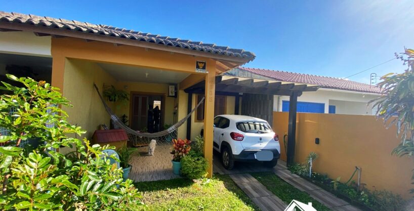 Excelente Residência Semimobiliada Apta ao Financiamento Bancário no Centro da Praia de Cidreira/RS