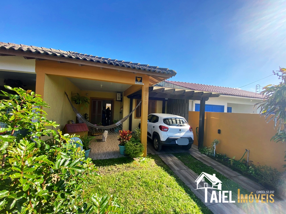 Excelente Residência Semimobiliada Apta ao Financiamento Bancário no Centro da Praia de Cidreira/RS