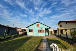 Excelente Residência no Bairro Nazaré a Aproximadamente 100m da Praia em Cidreira/RS