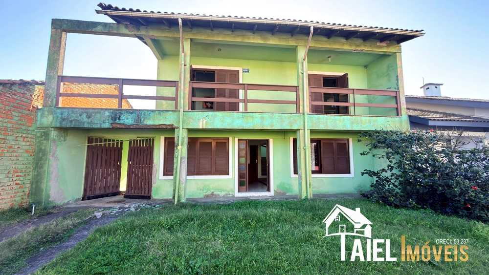 Casa Ampla com 4 Dormitórios no Bairro Salinas na Praia de Cidreira/RS