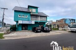 Incrível Residência com Ponto Comercial na Avenida Mostardeiros em Cidreira/RS