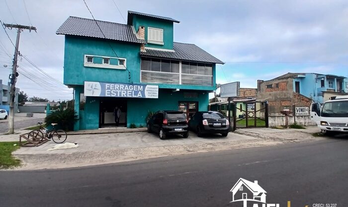 Incrível Residência com Ponto Comercial na Avenida Mostardeiros em Cidreira/RS
