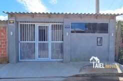 Encantadora Residência com 2 Dormitórios no Bairro Parque dos Pinus em Cidreira/RS
