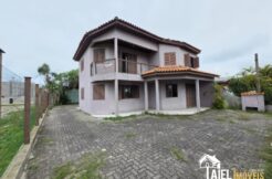 Lindo Sobrado Praticamente ao lado do Supermercado Asun na Praia de Cidreira/RS