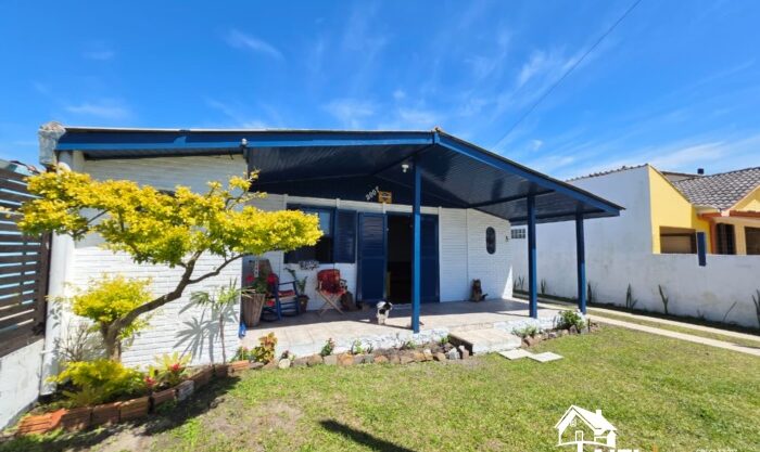 Casa Mista com Anexo no Centro da Praia de Cidreira/RS